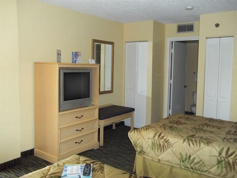Holiday Inn Express & Suites Oceanfront Daytona Beach Shores By Ihg Exterior foto