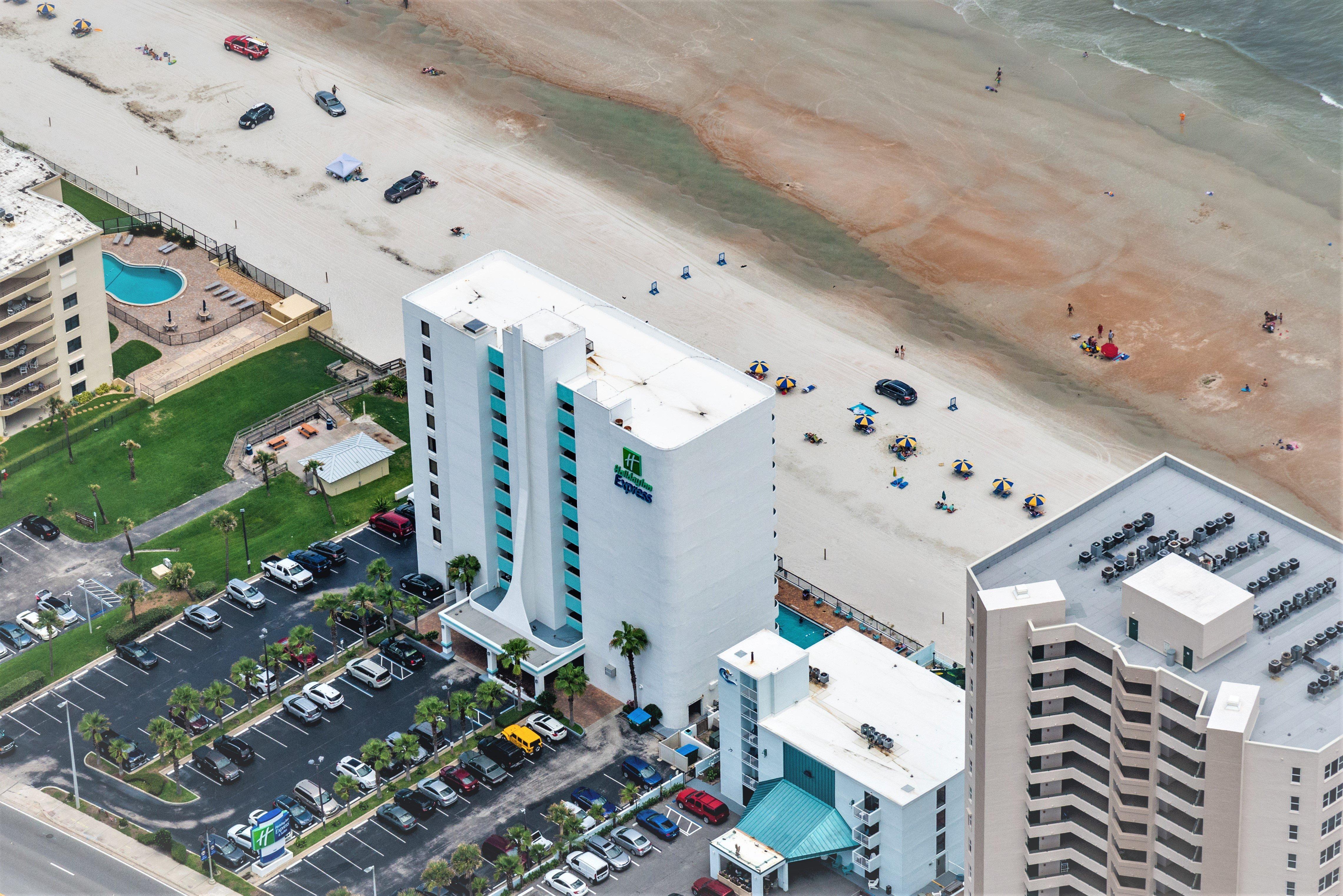 Holiday Inn Express & Suites Oceanfront Daytona Beach Shores By Ihg Exterior foto