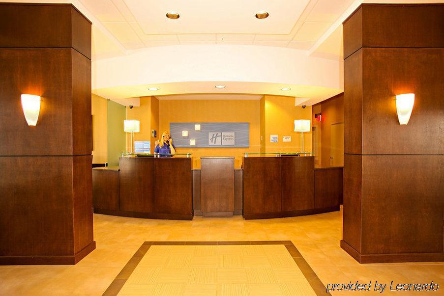 Holiday Inn Express & Suites Oceanfront Daytona Beach Shores By Ihg Interior foto