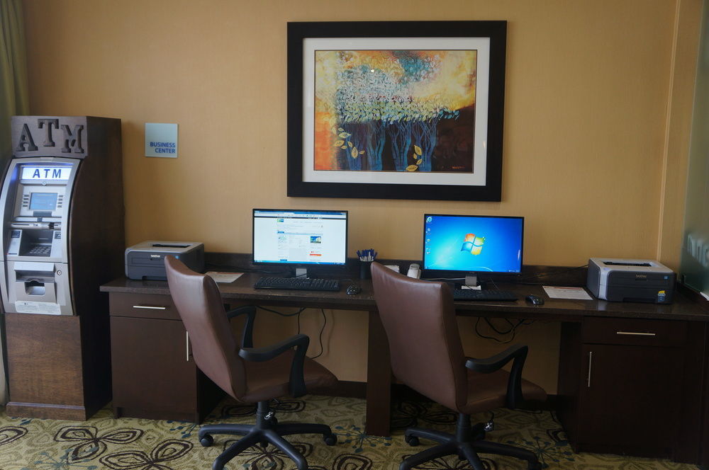 Holiday Inn Express & Suites Oceanfront Daytona Beach Shores By Ihg Exterior foto